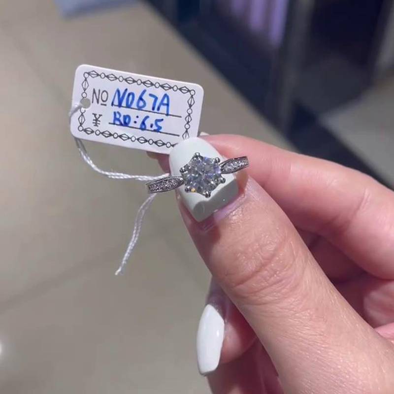 Simplified Six Claw Women's Ring S925 Silver Plated Platinum Customized Main Stone Moissanite Diamond 1.0ct/Secondary Stone High Carbon Diamond